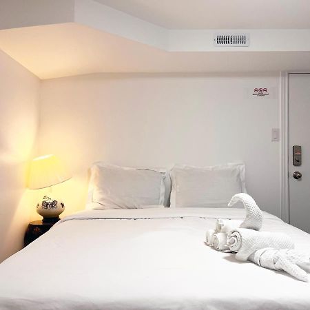 Simple & Tidy Private Rooms トロント エクステリア 写真