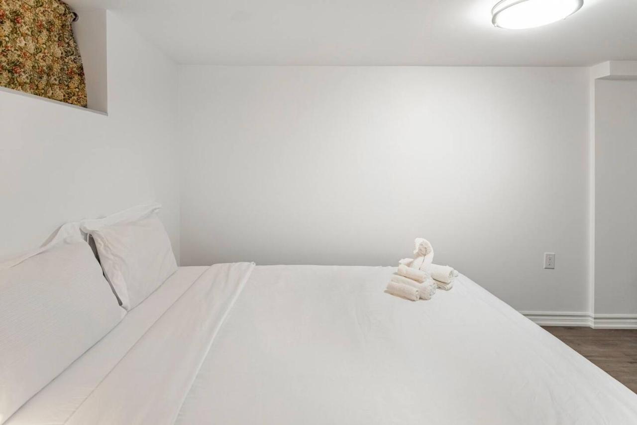 Simple & Tidy Private Rooms トロント エクステリア 写真